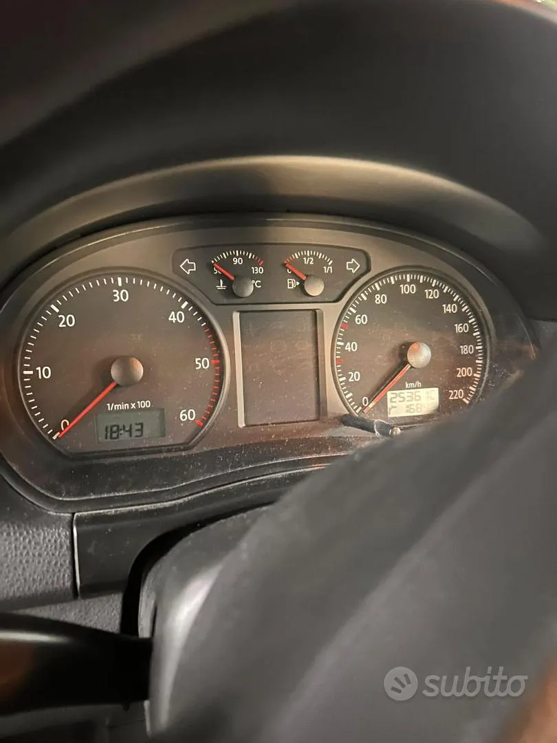 Volkswagen Polo 2008 photo 5