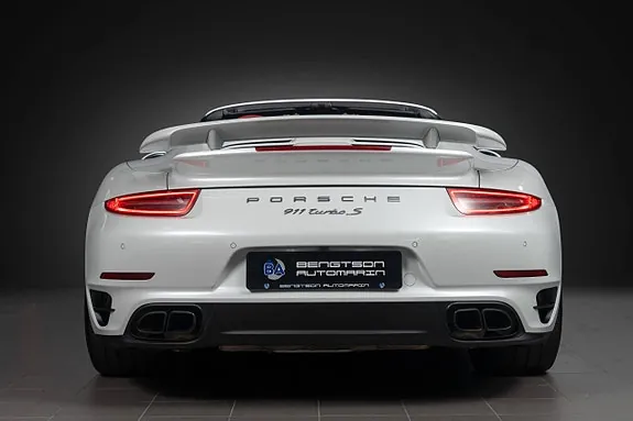 Porsche 911 Turbo S 2015 photo 5