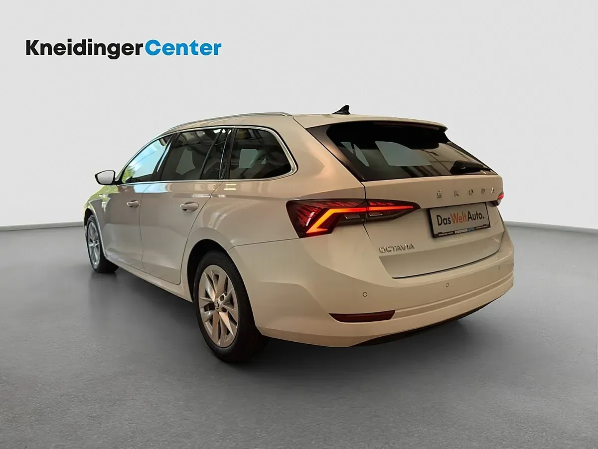 Skoda Octavia 2024 photo 3