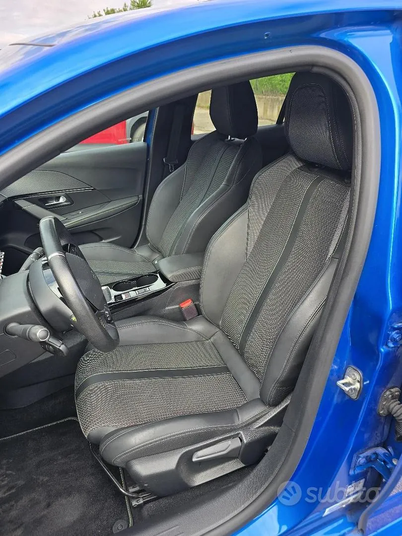 Peugeot 208 2023 photo 4