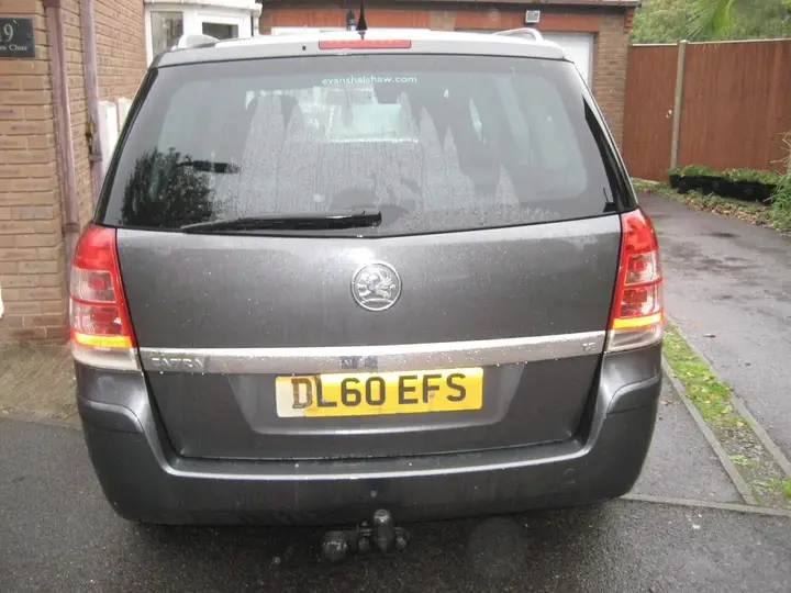 Vauxhall Zafira 2011 photo 3
