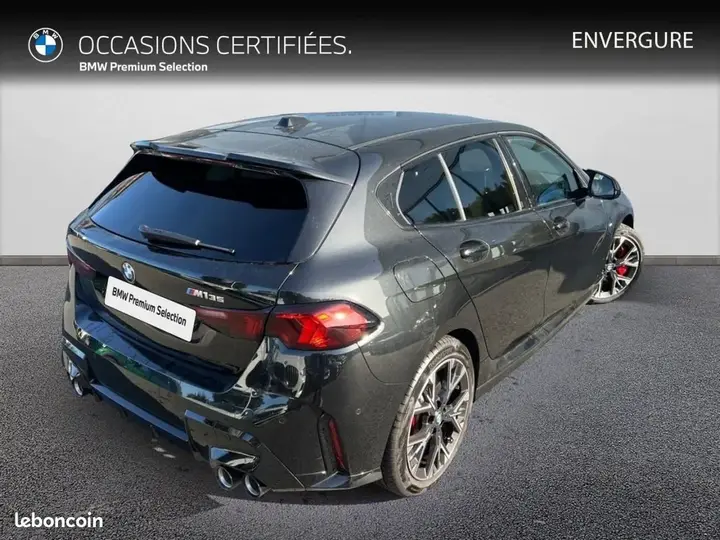 BMW 1 Series 2025 photo 2