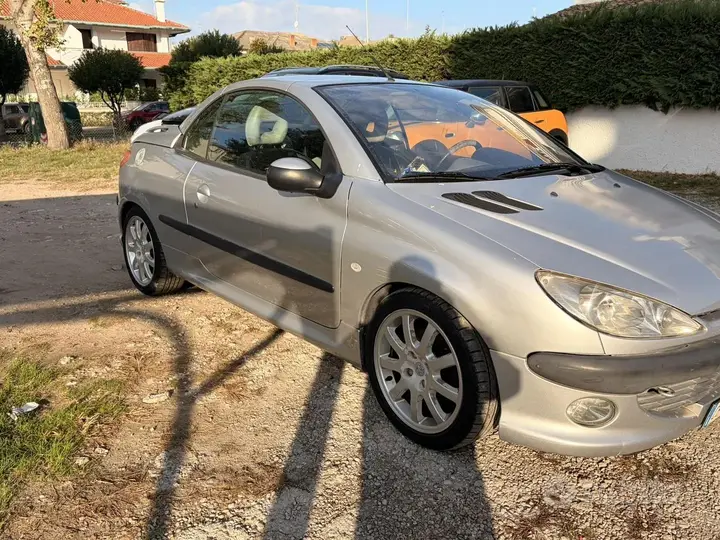 Peugeot 206 2002 photo 2
