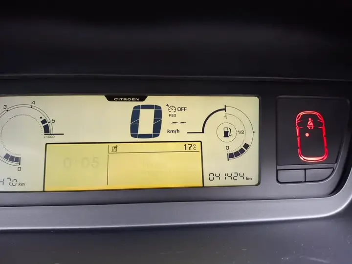 Citroen C4 Picasso 2012 photo 3