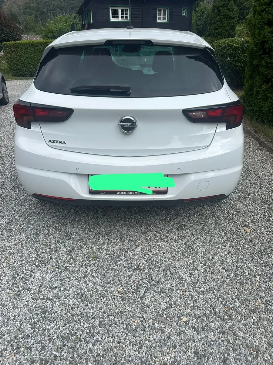 Opel Astra 2020 photo 2