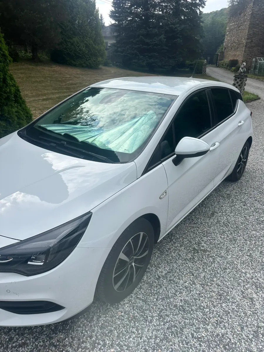 Opel Astra 2020 photo 3