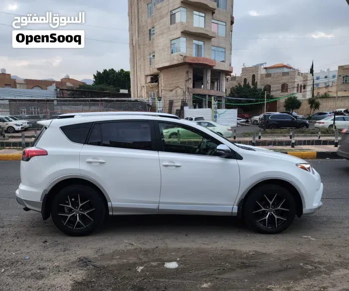 Toyota Rav 4 2016 photo 4