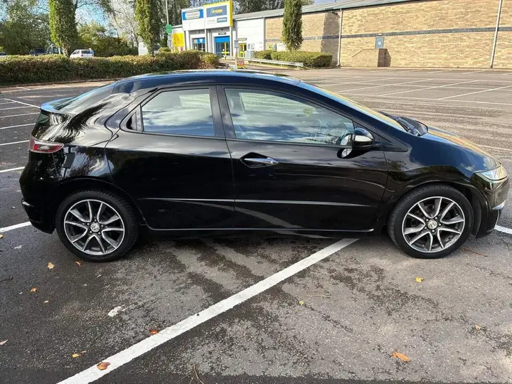 Honda Civic 2011 photo 3