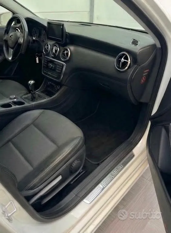 Mercedes-Benz A-Class 2015 photo 3