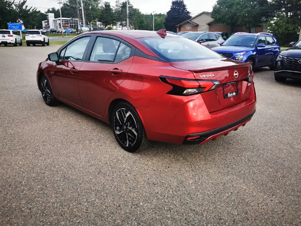 Nissan Versa 2024 photo 4