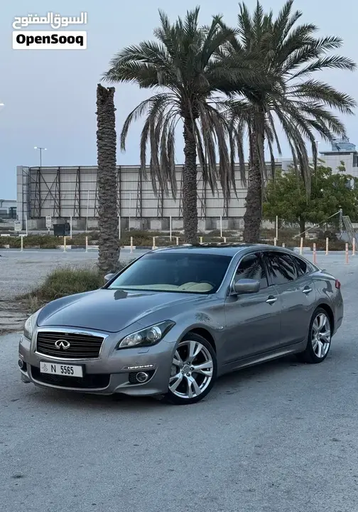 Infiniti Q70 2013 photo 2