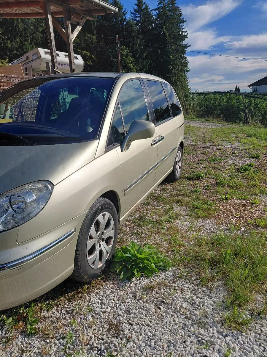 Peugeot 807