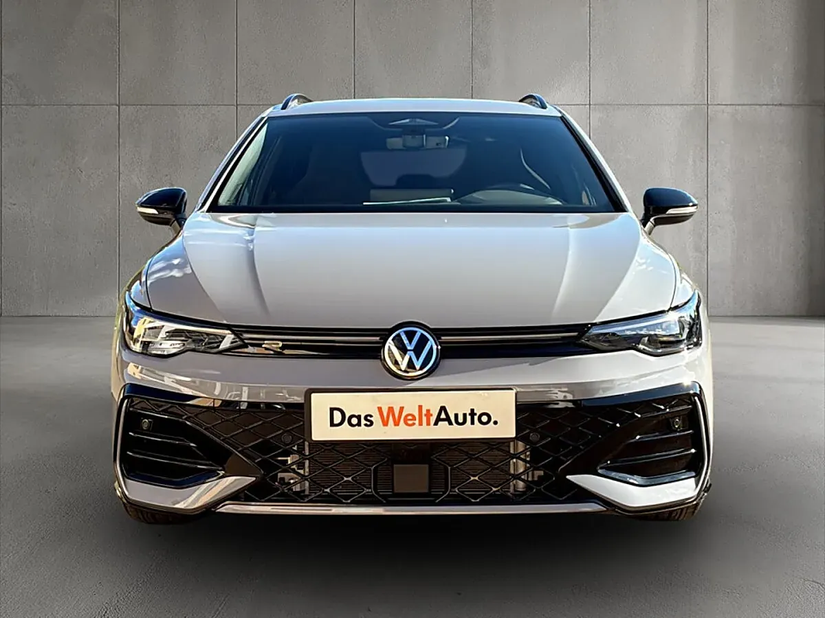 Volkswagen Golf 2026 photo 2