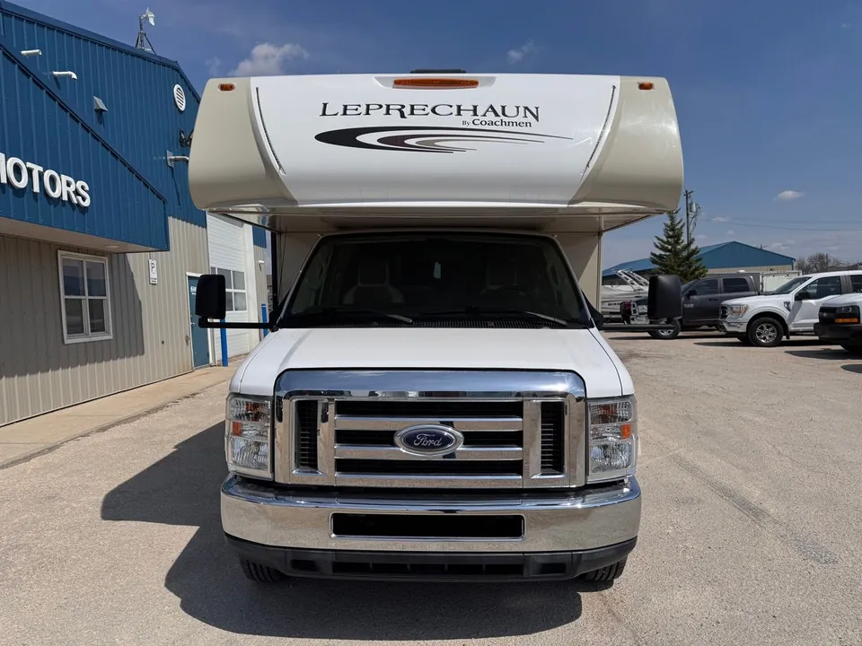 Coachmen Leprechaun 2017 photo 2