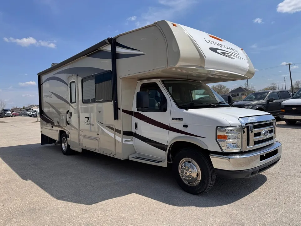 Coachmen Leprechaun 2017 photo 3