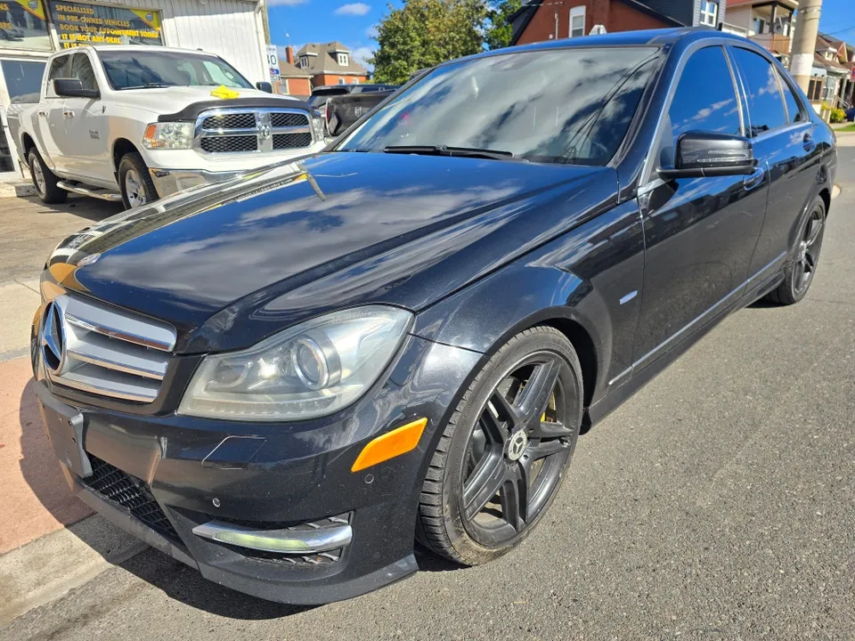 Mercedes-Benz C-Class 2012 photo 3