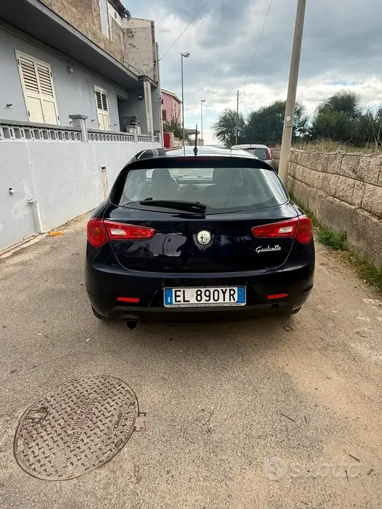 Alfa Romeo Giulietta 2012 photo 4