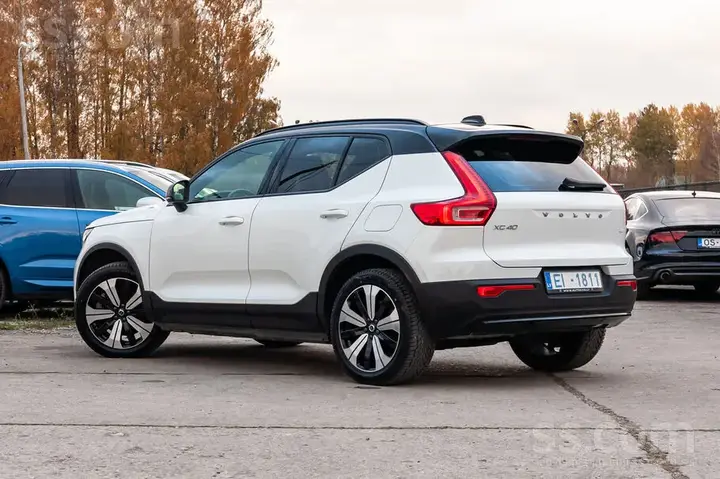 Volvo Xc40 2023 photo 2