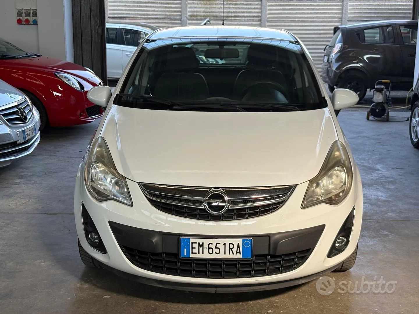 Opel Corsa 2012 photo 2