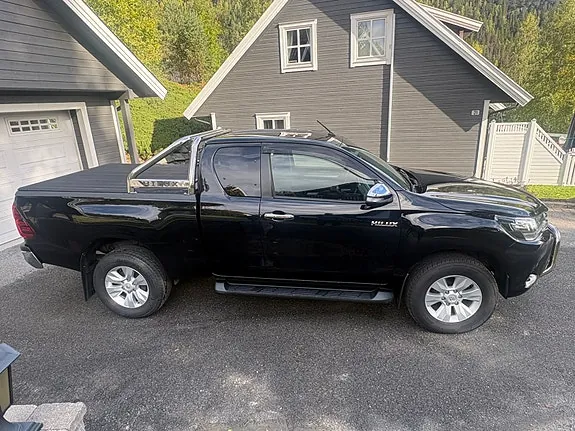 Toyota Hilux 2016 photo 2
