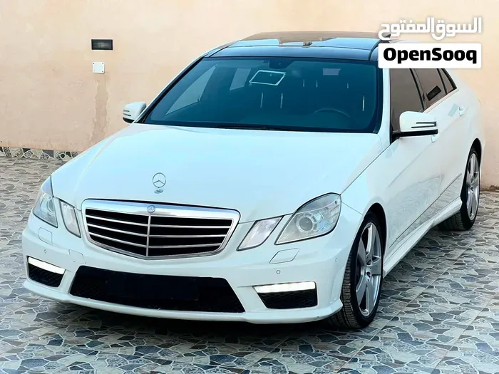 Mercedes-Benz E-Class 2012 photo 2