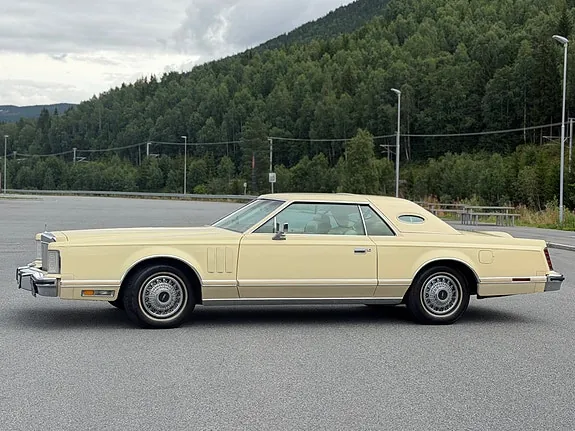 Lincoln Continental 1978 photo 3