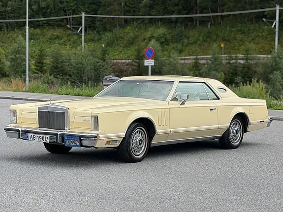 Lincoln Continental 1978 photo 2
