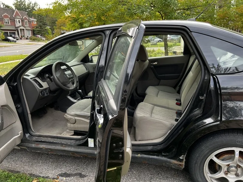 Ford Focus 2009 photo 4