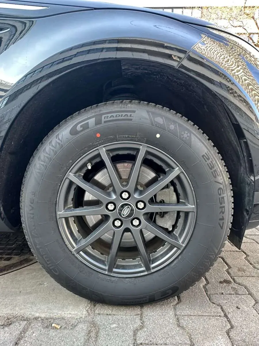 Land Rover Range Rover Evoque 2019 photo 2