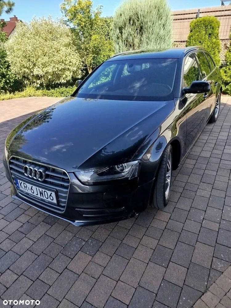 Audi A4 Avant 2012 photo 2