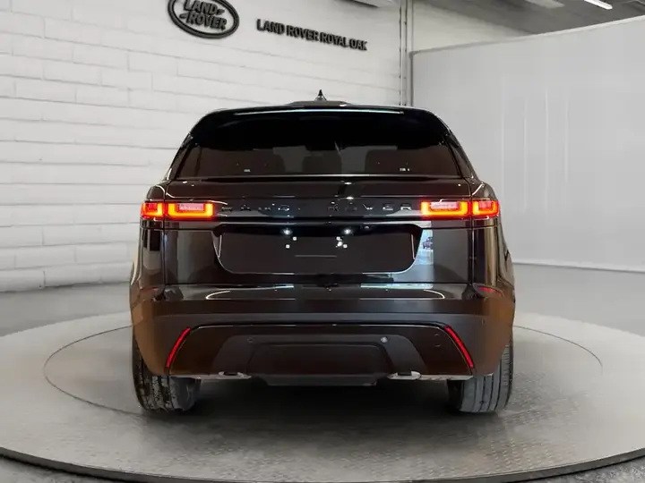 Land Rover Range Rover Velar 2023 photo 4