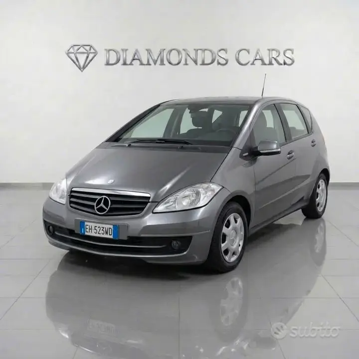 Mercedes-Benz A 160 2011 photo 2