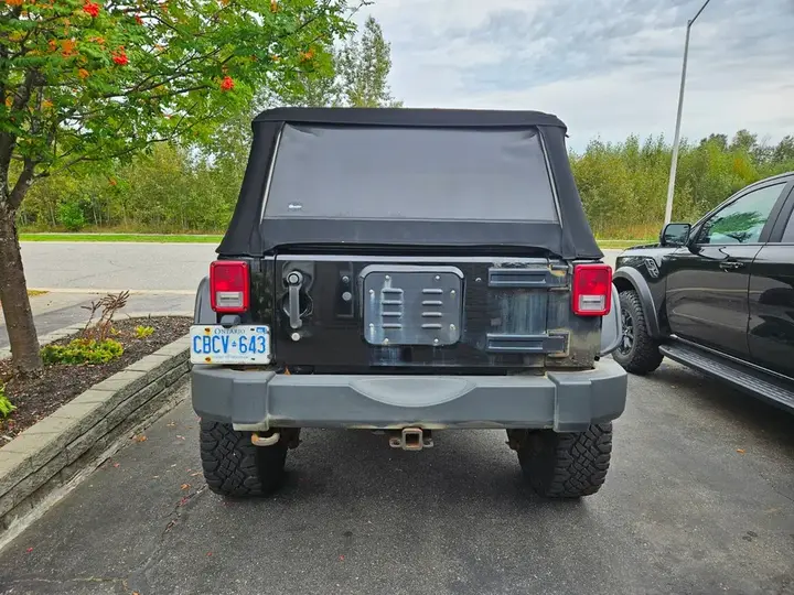 Jeep Wrangler 2010 photo 4