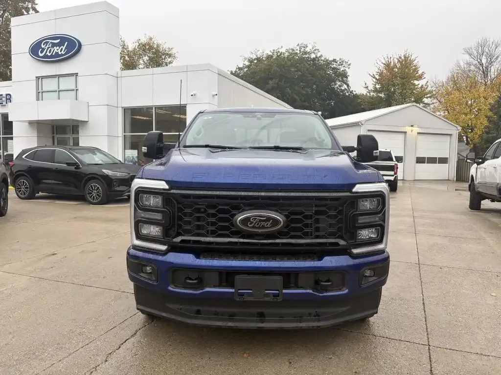 Ford F-250 Super Duty 2026 photo 2