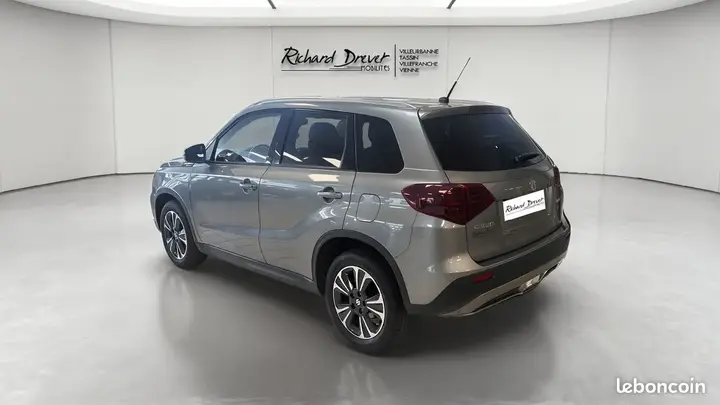 Suzuki Vitara 2024 photo 3