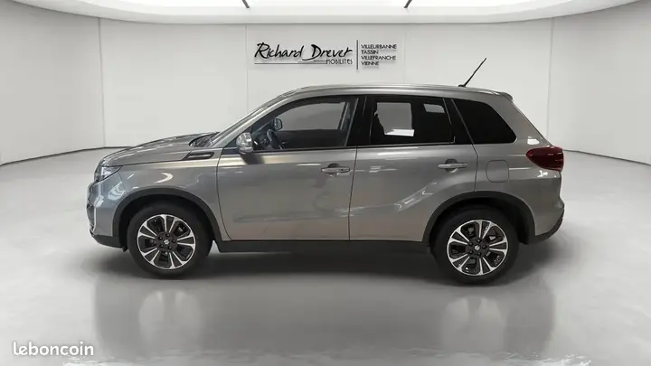 Suzuki Vitara 2024 photo 2
