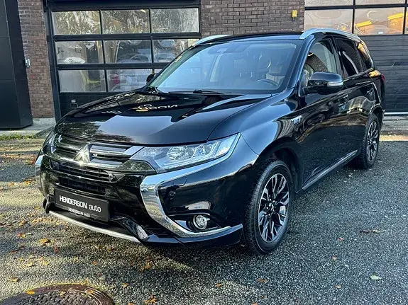 Mitsubishi Outlander 2017 photo 2