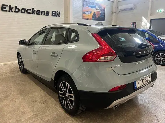 Volvo V40 Cross Country 2018 photo 5