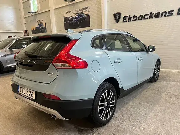Volvo V40 Cross Country 2018 photo 4