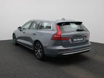 Volvo V60 2022 photo 2