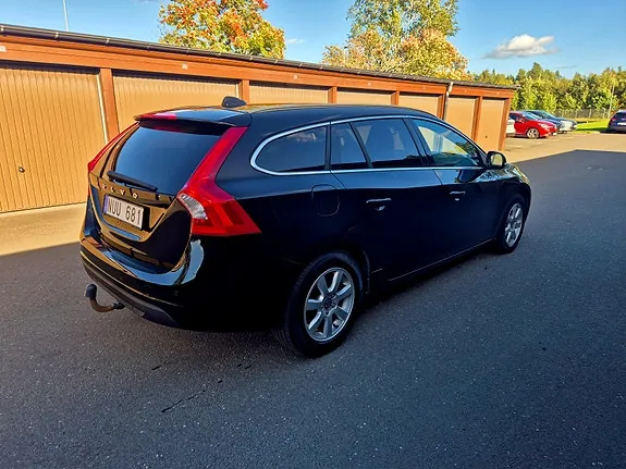 Volvo V60 2013 photo 2