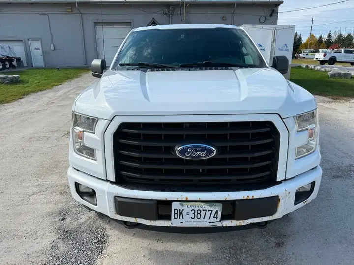 Ford F-150 2016 photo 2