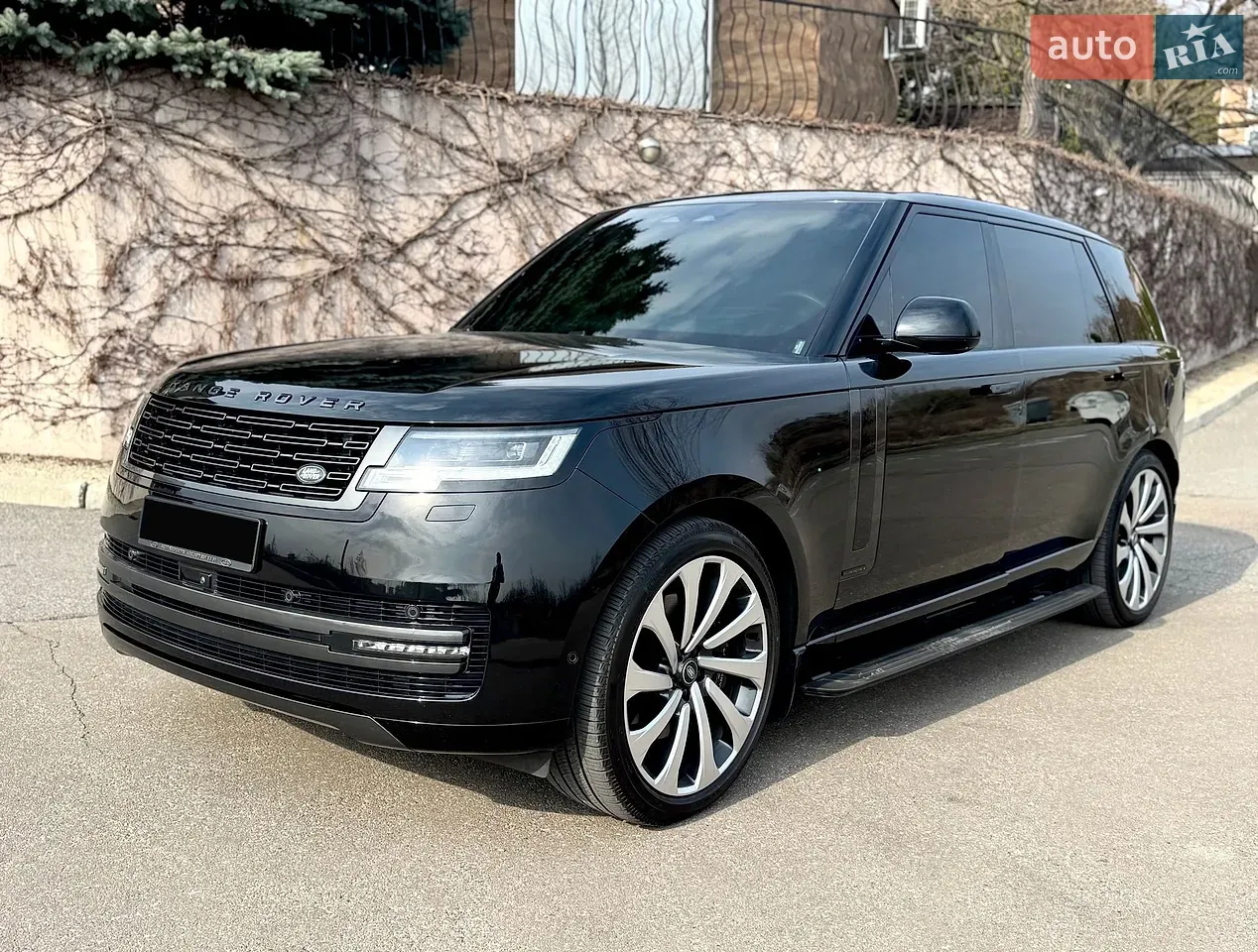 Land Rover Range Rover 2025 photo 2