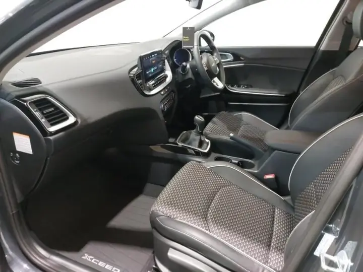 Kia Xceed 2026 photo 5