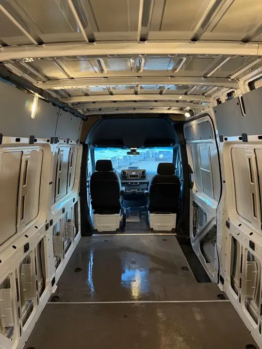 Mercedes-Benz Sprinter 2025 photo 5