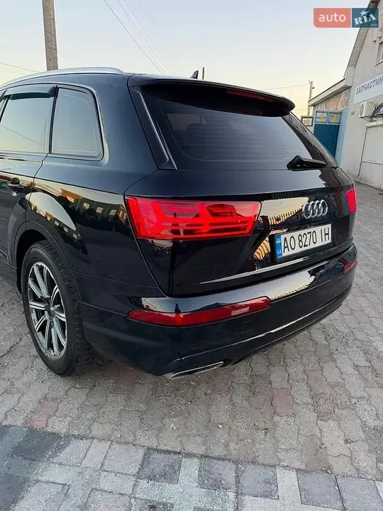 Audi Q7 2017 photo 5