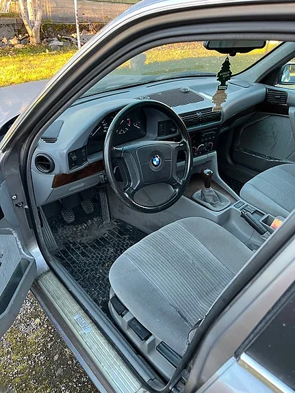 BMW 520I