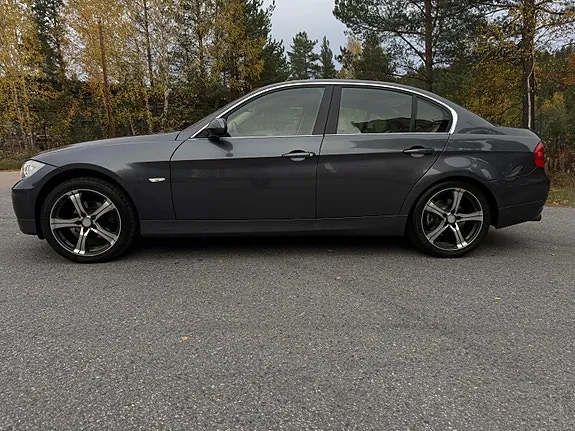 BMW 325Xi 2006 photo 2