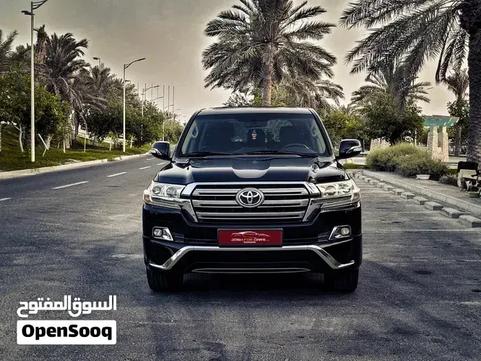Toyota Land Cruiser 2017 photo 2