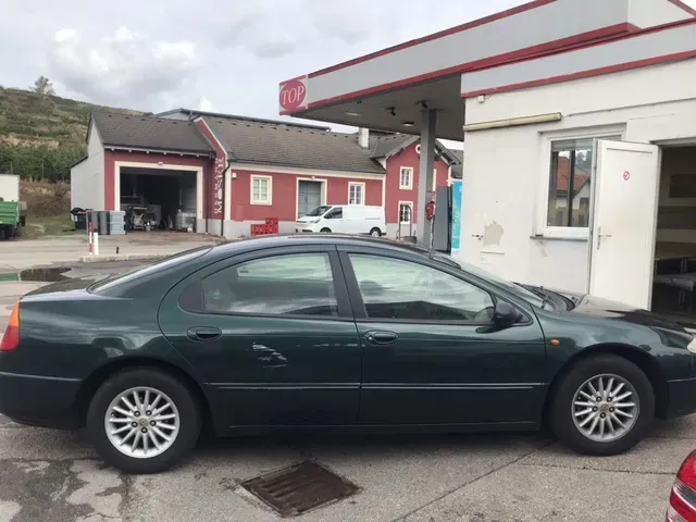 Chrysler 300 M